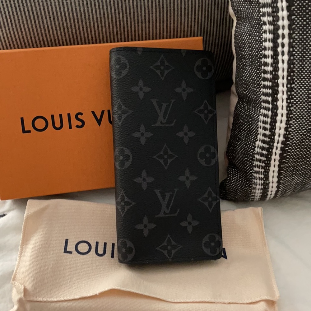 Brand new Authentic Louis Vuitton Long Wallet